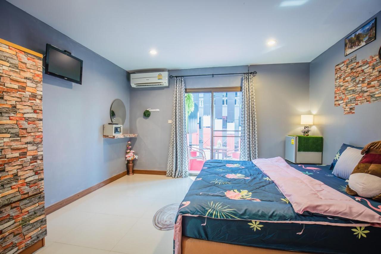 Menulis Coolly House Patong Bed & Breakfast Dış mekan fotoğraf